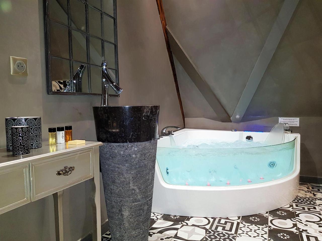 Le 1615 - Luxe Et Spa Colmar Eksteriør bilde